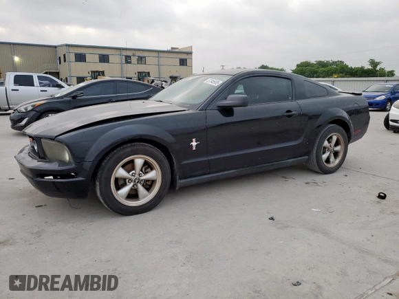 2007 Ford Mustang Deluxe z VIN 1ZVFT80N275250748, wystawiony jako Copart lot #57345935 z przebiegiem 145 523 mil mil oraz Czysty tytuł • Clean title. Historia ofert i sprzedaży dostępna na DreamBid. Obrazek 1.
