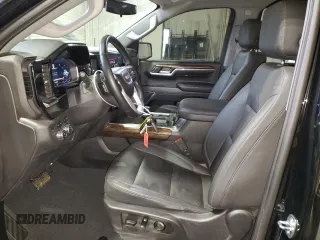 2023 GMC Sierra 1500 Elevation z VIN 3GTUUCE81PG288803, wystawiony jako Copart lot #47320885 z przebiegiem 48 997 mil mil oraz Czysty tytuł • Clean title. Historia ofert i sprzedaży dostępna na DreamBid. Obrazek 7.