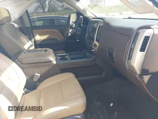 2017 GMC Sierra 1500 Denali z VIN 3GTU2PEC8HG502379, wystawiony jako IAAI lot #42040538 z przebiegiem 108 960 mil mil oraz . Historia ofert i sprzedaży dostępna na DreamBid. Obrazek 5.