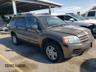 2005 Mitsubishi Endeavor LS with VIN 4A4MN21S25E074599, listed as a Copart auction lot 74058624 with 225,521 mi miles and Clean Title. Bid and sale history available at carsss.com. Image 4.