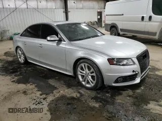 2011 Audi S4 Premium Plus z VIN WAUBGAFL4BA111964, wystawiony jako Copart lot #45723135 z przebiegiem 84 539 mil mil oraz Szkoda całkowita • Salvage title. Historia ofert i sprzedaży dostępna na DreamBid. Obrazek 4.