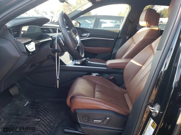 2019 Audi e-tron Prestige with VIN WA1VAAGE5KB024077, listed as a Copart auction lot 69376182 with 34,077 mi miles. Bid and sale history available at carsss.com. Image 7.