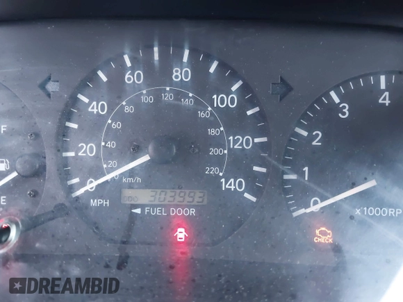 2000 Toyota Camry CE z VIN 4T1BG22K3YU691054, wystawiony jako IAAI lot #41896526 z przebiegiem 303 993 mil mil oraz . Historia ofert i sprzedaży dostępna na DreamBid. Obrazek 7.