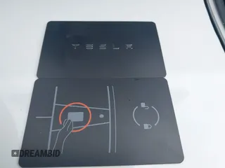 2020 Tesla Model 3 Standard Range Plus z VIN 5YJ3E1EA9LF598682, wystawiony jako IAAI lot #42247434 z przebiegiem 28 835 mil mil oraz . Historia ofert i sprzedaży dostępna na DreamBid. Obrazek 11.