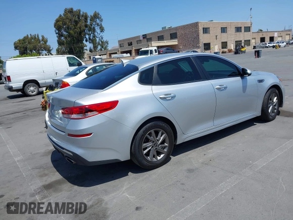 2019 Kia Optima LX z VIN 5XXGT4L34KG340899, wystawiony jako IAAI lot #42445116 z przebiegiem 118 188 mil mil oraz . Historia ofert i sprzedaży dostępna na DreamBid. Obrazek 4.