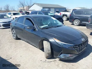 2021 Hyundai Elantra SEL with VIN KMHLN4AG8MU152426, listed as a IAAI auction lot 41781106 with 27,309 mi miles. Bid and sale history available at carsss.com. Image 1.