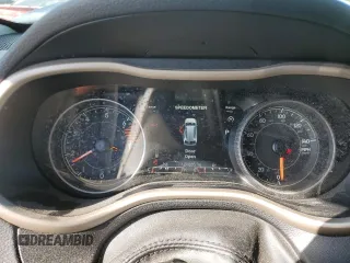 2016 Jeep Cherokee Limited z VIN 1C4PJLDB0GW350857, wystawiony jako Copart lot #58172455 z przebiegiem 120 885 mil mil oraz Szkoda całkowita • Salvage title. Historia ofert i sprzedaży dostępna na DreamBid. Obrazek 9.