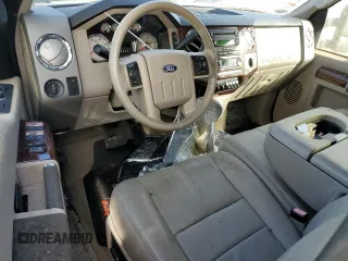 2008 Ford F-450 XL with VIN 1FTXW43RX8EC38158, listed as a Copart auction lot 77105804 with Not Provided miles and Non Repairable. Bid and sale history available at carsss.com. Image 8.
