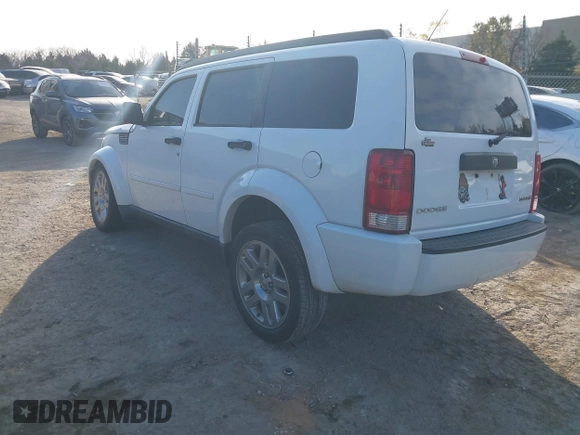 2011 Dodge Nitro Heat z VIN 1D4PT4GK0BW582589, wystawiony jako IAAI lot #41015035 z przebiegiem 130 098 mil mil oraz . Historia ofert i sprzedaży dostępna na DreamBid. Obrazek 3.