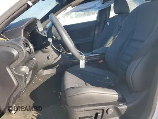 2024 Lexus IS 350 F Sport z VIN JTHGZ1E29R5035333, wystawiony jako Copart lot #52625695 z przebiegiem Nie podano mil oraz Szkoda całkowita • Salvage title. Historia ofert i sprzedaży dostępna na DreamBid. Obrazek 7.