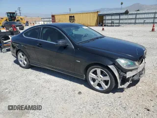 2012 Mercedes-Benz C 250 z VIN WDDGJ4HB9CF849348, wystawiony jako Copart lot #56346295 z przebiegiem 86 160 mil mil oraz Szkoda całkowita • Salvage title. Historia ofert i sprzedaży dostępna na DreamBid. Obrazek 4.