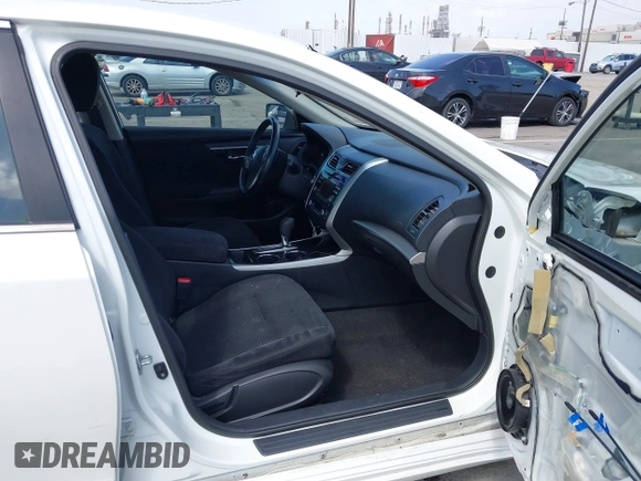 2014 Nissan Altima 2.5 S with VIN 1N4AL3AP7EC274865, listed as a IAAI auction lot 41916052 with 113,687 mi miles. Bid and sale history available at carsss.com. Image 5.