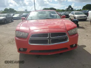 2013 Dodge Charger SXT with VIN 2C3CDXHG0DH730914, listed as a Copart auction lot 72643764 with 44,814 mi miles and Salvage Title. Bid and sale history available at carsss.com. Image 5.