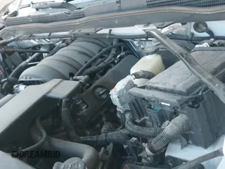 2015 Chevrolet Silverado 1500 LT z VIN 1GCVKRECXFZ434499, wystawiony jako IAAI lot #43152439 z przebiegiem 150 606 mil mil oraz . Historia ofert i sprzedaży dostępna na DreamBid. Obrazek 19.