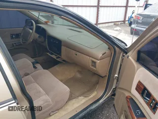 1996 Chevrolet Caprice 1SA Special Value с VIN 1G1BL52W7TR179967, выставлен на аукционе IAAI как лот 42311914 с пробегом 146 265 миль миль и . История ставок и продаж доступна на DreamBid. Изображение 5.