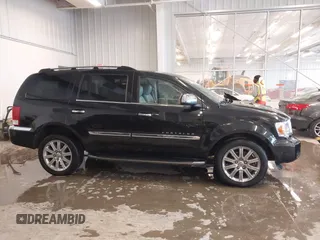 2007 Chrysler Aspen Limited z VIN 1A8HW58247F582768, wystawiony jako IAAI lot #41932016 z przebiegiem 113 268 mil mil oraz . Historia ofert i sprzedaży dostępna na DreamBid. Obrazek 13.
