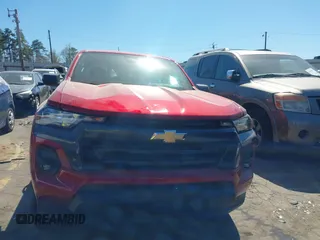 2024 Chevrolet Colorado 2WD LT z VIN 1GCPSCEKXR1112753, wystawiony jako IAAI lot #41842815 z przebiegiem 13 775 mil mil oraz . Historia ofert i sprzedaży dostępna na DreamBid. Obrazek 12.