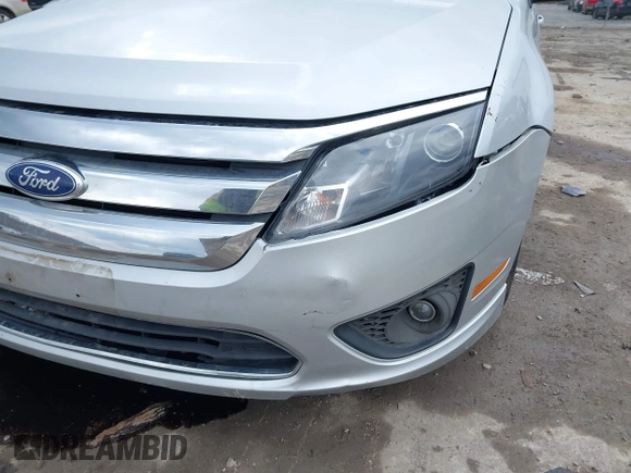 2010 Ford Fusion SE with VIN 3FAHP0HA3AR295047, listed as a IAAI auction lot 41685107 with 131,999 mi miles. Bid and sale history available at carsss.com. Image 6.