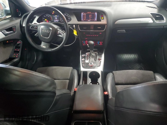 2009 Audi A4 Prestige с VIN WAUMF78K49N046443, выставлен на аукционе Copart как лот 87258644 с пробегом 171 436 миль миль и Списание • Salvage title. История ставок и продаж доступна на DreamBid. Изображение 8.