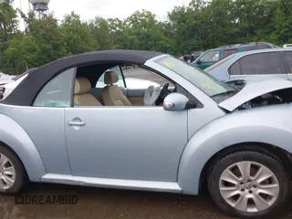 2010 Volkswagen Beetle with VIN 3VWRG3AL6AM008886, listed as a IAAI auction lot 42618429 with 100,264 mi miles and . Bid and sale history available at DreamBid. Image 13.