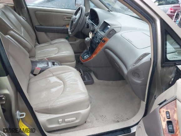 2000 Lexus RX 300 with VIN JT6GF10U0Y0055914, listed as a IAAI auction lot 41069718 with 199,954 mi miles. Bid and sale history available at carsss.com. Image 5.