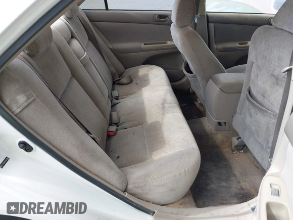 2004 Toyota Camry LE with VIN 4T1BF30K54U071960, listed as a IAAI auction lot 41513417 with 165,738 mi miles. Bid and sale history available at carsss.com. Image 8.