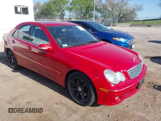 2007 Mercedes-Benz C 280 Luxury z VIN WDBRF92H97F846825, wystawiony jako IAAI lot #42231400 z przebiegiem 137 526 mil mil oraz . Historia ofert i sprzedaży dostępna na DreamBid. Obrazek 1.