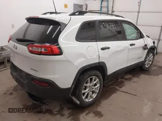 2017 Jeep Cherokee Altitude с VIN 1C4PJLAB9HW508330, выставлен на аукционе IAAI как лот 41396740 с пробегом 80 292 миль миль и . История ставок и продаж доступна на DreamBid. Изображение 4.