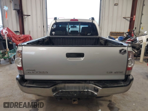 2011 Toyota Tacoma with VIN 3TMMU4FN1BM031502, listed as a IAAI auction lot 41333647 with 151,373 mi miles and . Bid and sale history available at DreamBid. Image 16.