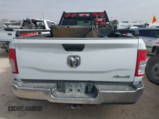 2022 Ram 2500 Tradesman with VIN 3C6UR5HL5NG155348, listed as a IAAI auction lot 41558324 with 118,500 mi miles and . Bid and sale history available at DreamBid. Image 16.