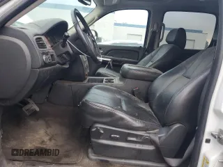 2008 Chevrolet Suburban Commercial with VIN 1GNFC16098R274049, listed as a Copart auction lot 80129264 with 237,623 mi miles and Salvage Title. Bid and sale history available at carsss.com. Image 7.