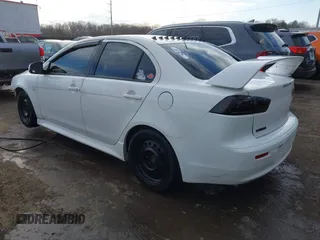 2010 Mitsubishi Lancer ES z VIN JA32U2FU7AU022444, wystawiony jako IAAI lot #41600088 z przebiegiem 196 076 mil mil oraz . Historia ofert i sprzedaży dostępna na DreamBid. Obrazek 3.