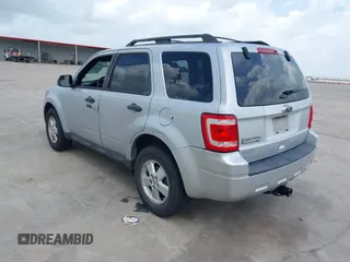 2012 Ford Escape XLT z VIN 1FMCU0D75CKC65204, wystawiony jako IAAI lot #42483981 z przebiegiem 201 371 mil mil oraz . Historia ofert i sprzedaży dostępna na DreamBid. Obrazek 3.