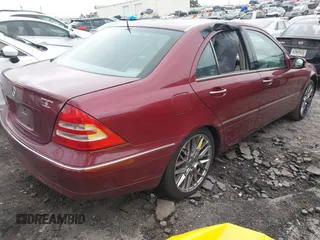 2002 Mercedes-Benz C 230/260/280/320 z VIN WDBRF61J52F189775, wystawiony jako IAAI lot #41633570 z przebiegiem 301 455 mil mil oraz . Historia ofert i sprzedaży dostępna na DreamBid. Obrazek 4.