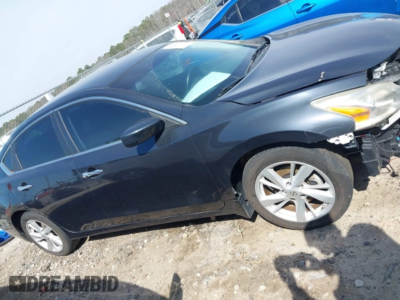 2014 Nissan Altima 2.5 S with VIN 1N4AL3AP3EC283062, listed as a IAAI auction lot 41666952 with 163,557 mi miles. Bid and sale history available at carsss.com. Image 13.