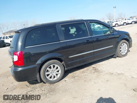 2015 Chrysler Town & Country Touring with VIN 2C4RC1BG0FR672993, listed as a IAAI auction lot 41797935 with 116,815 mi miles. Bid and sale history available at carsss.com. Image 4.