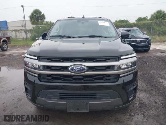 2024 Ford Expedition Max XLT with VIN 1FMJK1J86REA09662, listed as a IAAI auction lot 42434684 with 42,118 mi miles and . Bid and sale history available at DreamBid. Image 12.
