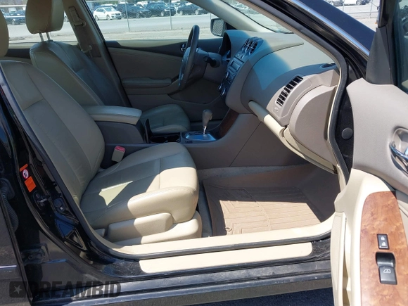 2009 Nissan Altima 2.5 S with VIN 1N4AL21E39C130776, listed as a IAAI auction lot 42108901 with 183,424 mi miles. Bid and sale history available at carsss.com. Image 5.