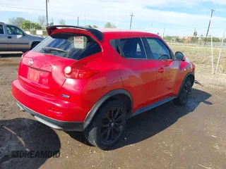 2014 Nissan Juke S with VIN JN8AF5MRXET356779, listed as a IAAI auction lot 41351761 with 1 mi miles. Bid and sale history available at carsss.com. Image 4.