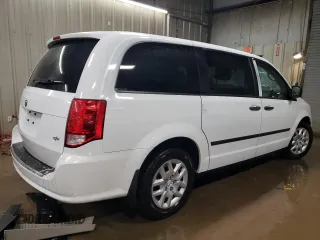 2015 Ram Cargo Van Tradesman with VIN 2C4JRGAG7FR530530, listed as a Copart auction lot 43960185 with 142,745 mi miles and Salvage Title. Bid and sale history available at carsss.com. Image 3.