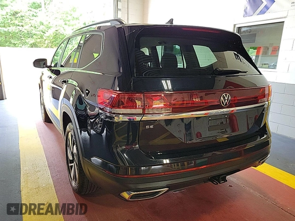 2024 Volkswagen Atlas SE with VIN 1V2HR2CA7RC575005, listed as a IAAI auction lot 42731226 with 14,322 mi miles and . Bid and sale history available at DreamBid. Image 26.