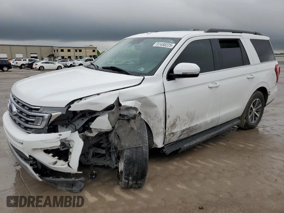 2019 Ford Expedition XLT with VIN 1FMJU1HTXKEA39774, listed as a Copart auction lot 51450225 with 98,790 mi miles and Salvage Title. Bid and sale history available at carsss.com. Image 1.