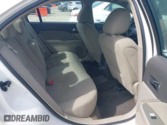 2010 Ford Fusion Hybrid with VIN 3FADP0L33AR392806, listed as a IAAI auction lot 41811194 with 131,627 mi miles. Bid and sale history available at carsss.com. Image 8.