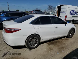 2015 Toyota Camry XLE with VIN 4T1BF1FK5FU032378, listed as a Copart auction lot 52812325 with 172,579 mi miles and Salvage Title. Bid and sale history available at carsss.com. Image 3.