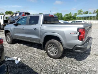 2024 Chevrolet Colorado 4WD LT z VIN 1GCPTCEK8R1169613, wystawiony jako Copart lot #56467265 z przebiegiem Nie podano mil oraz Nie do naprawy • Non repairable. Historia ofert i sprzedaży dostępna na DreamBid. Obrazek 2.