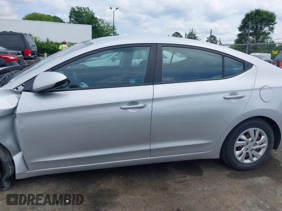 2020 Hyundai Elantra SE z VIN 5NPD74LF8LH500998, wystawiony jako IAAI lot #42266450 z przebiegiem 25 320 mil mil oraz . Historia ofert i sprzedaży dostępna na DreamBid. Obrazek 14.