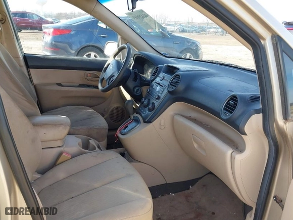 2008 Kia Rondo EX with VIN KNAFG526987175321, listed as a IAAI auction lot 41429065 with 187,704 mi miles. Bid and sale history available at carsss.com. Image 5.