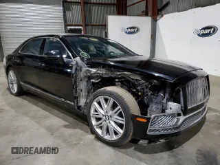 2021 Bentley Flying Spur W12 with VIN SCBBB6ZGXMC084793, listed as a Copart auction lot 68088044 with 72 mi miles and Salvage Title. Bid and sale history available at DreamBid. Image 4.