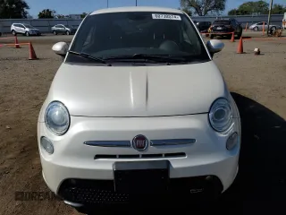 2014 FIAT 500e with VIN 3C3CFFGE0ET173032, listed as a Copart auction lot 60730574 with 120,996 mi miles and Salvage Title. Bid and sale history available at carsss.com. Image 5.