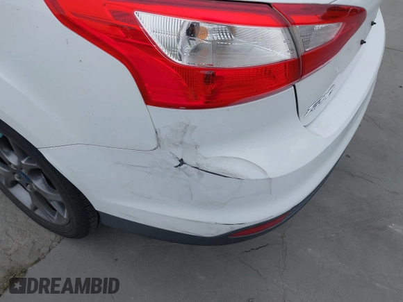 2013 Ford Focus SE with VIN 1FADP3F24DL152798, listed as a IAAI auction lot 42173023 with 133,411 mi miles and . Bid and sale history available at carsss.com. Image 12.